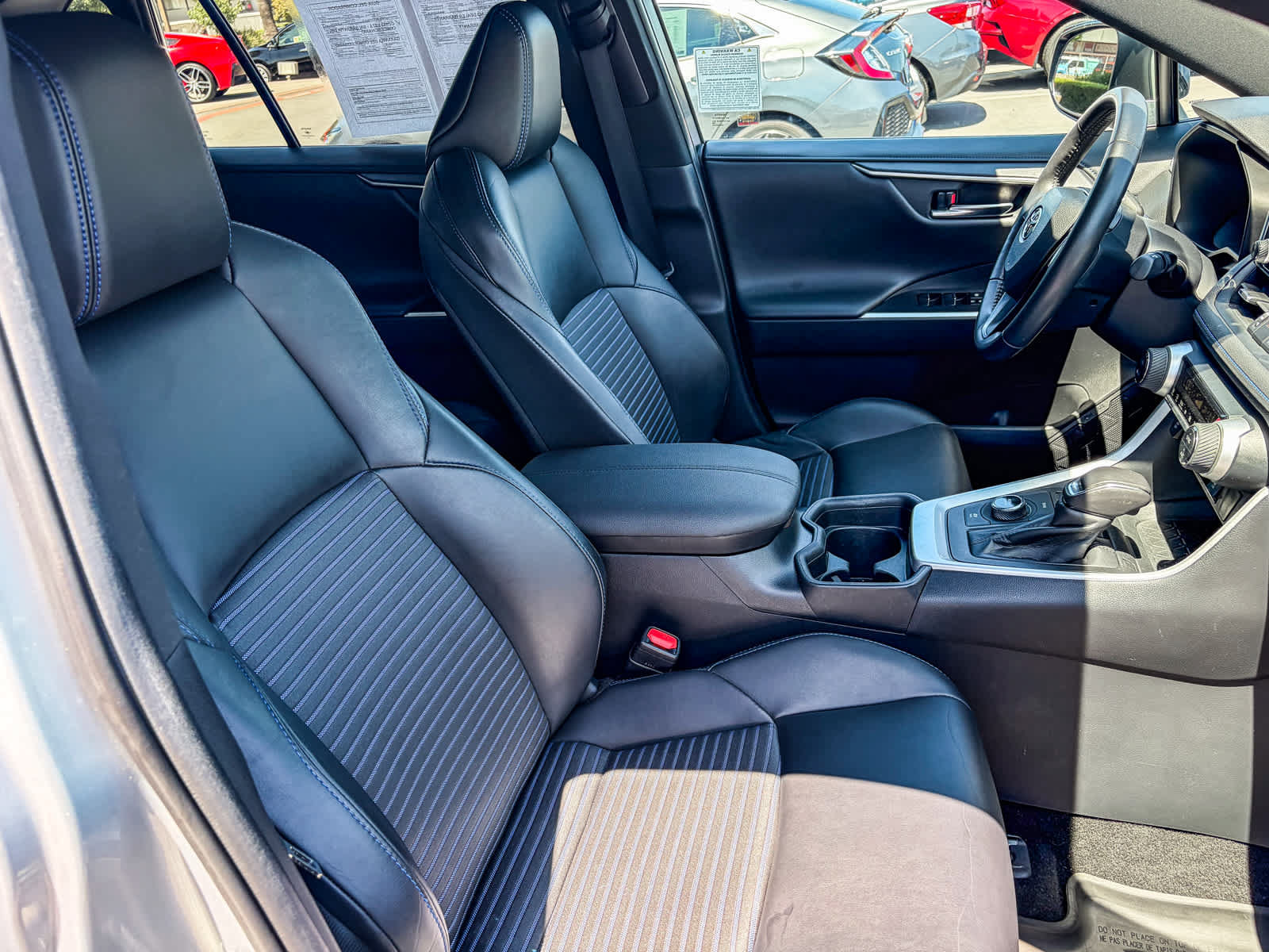 Used 2019 Toyota RAV4 XSE w/ XSE Weather Package AWD/4WD image 16