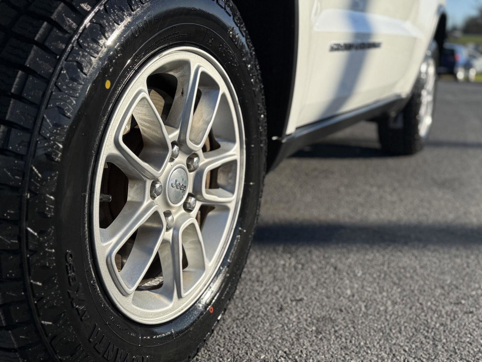 Used 2018 Jeep Grand Cherokee Laredo image 11