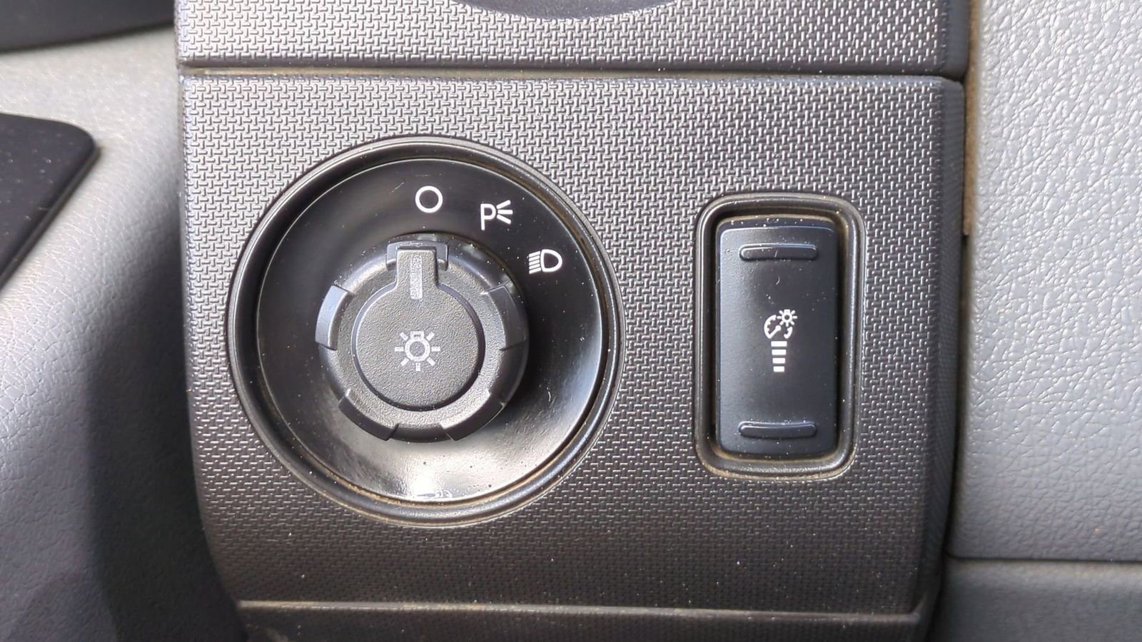 Used 2016 Ford F550 2WD Crew Cab Super Duty image 24