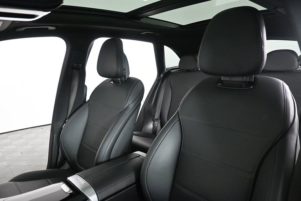 Certified 2025 Mercedes-Benz GLC 300 image 5