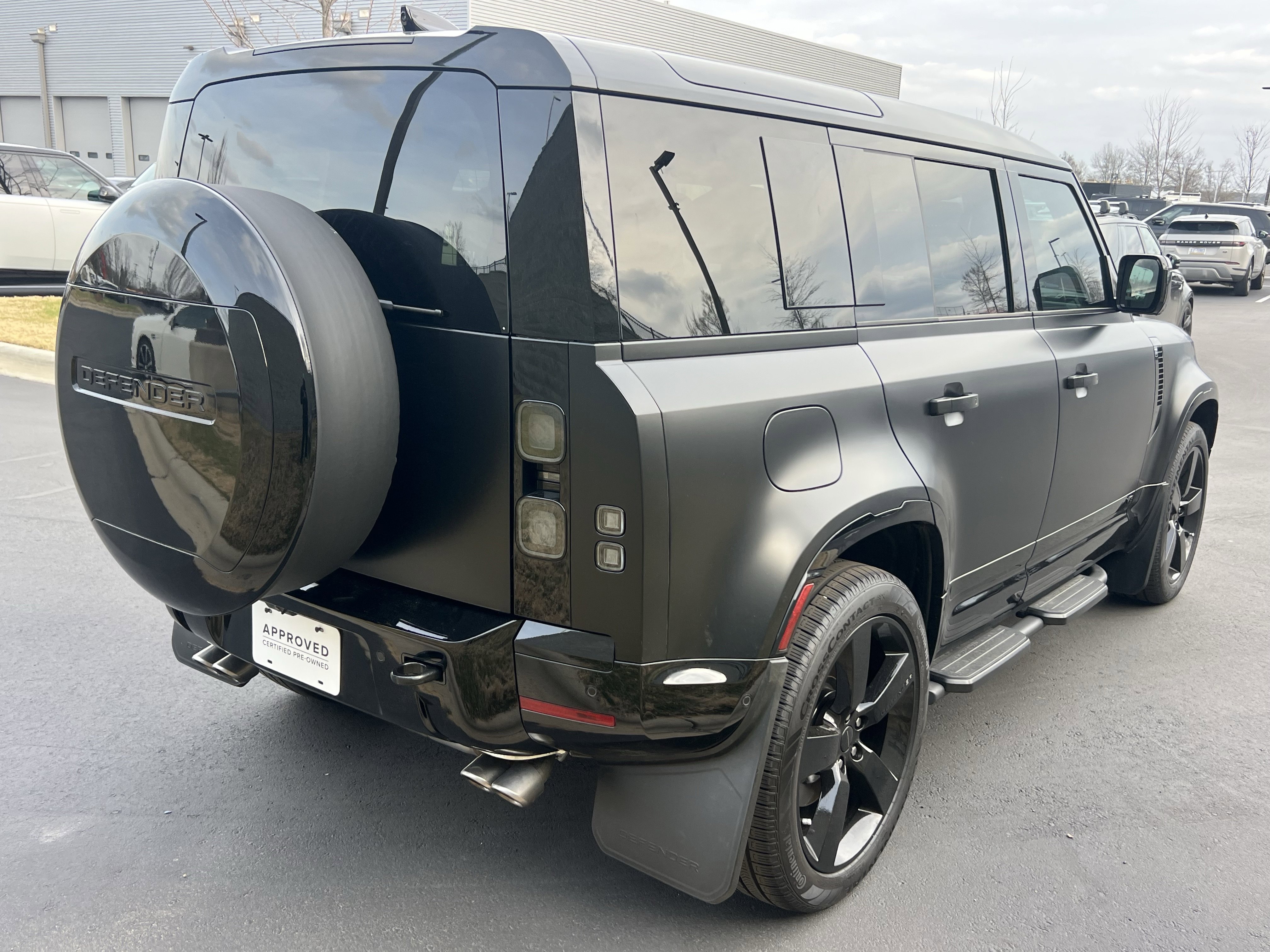 Certified 2026 Land Rover Defender 110 V8 image 7