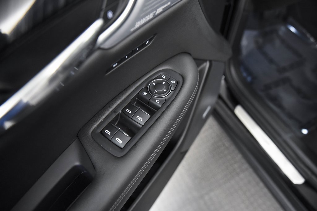 Certified 2024 Cadillac XT6 Premium Luxury w/ Technology Package image 10