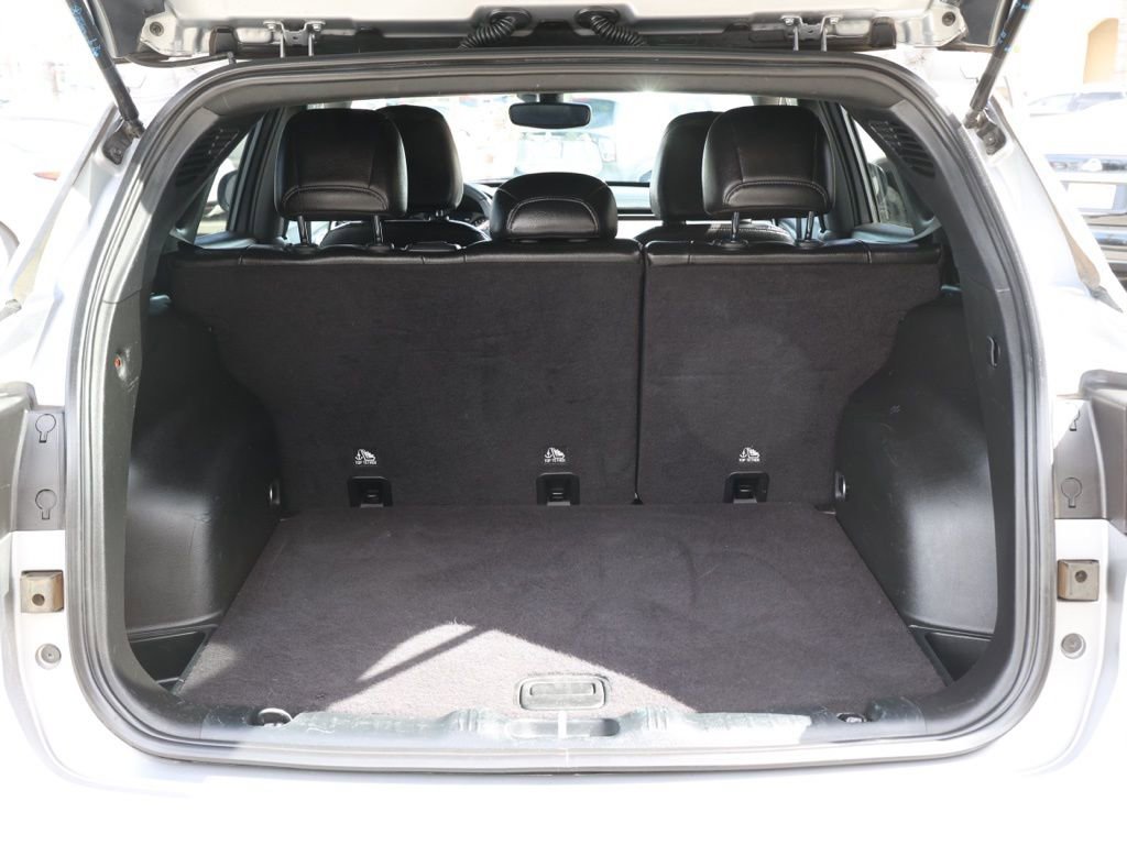 Used 2024 Jeep Compass Latitude image 16