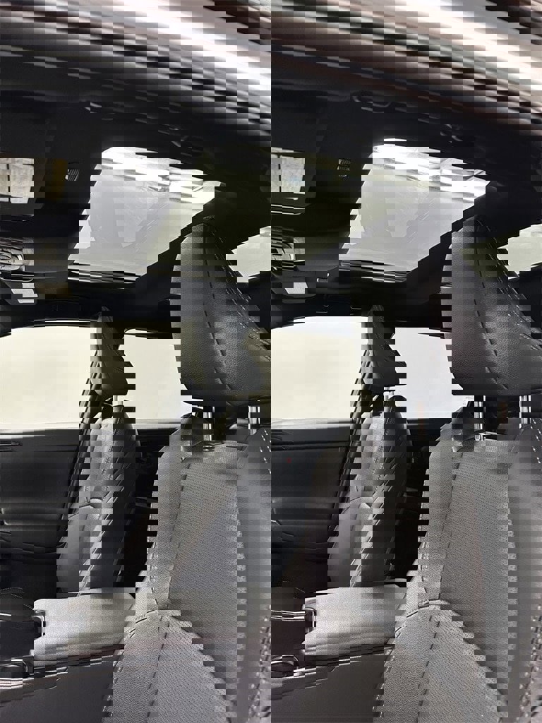 Used 2023 Toyota bZ4X Limited image 13