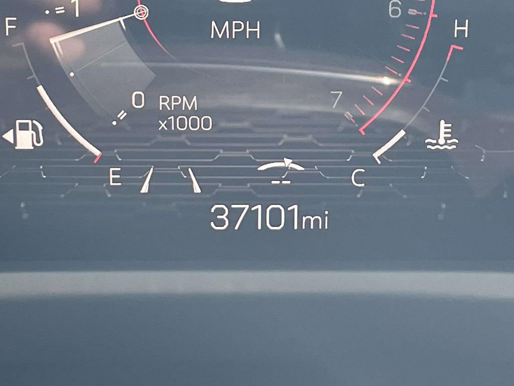 Used 2024 GMC Acadia Denali image 28