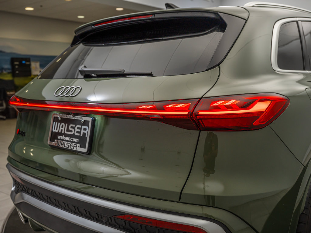 New 2026 Audi SQ5 Prestige AWD/4WD image 14