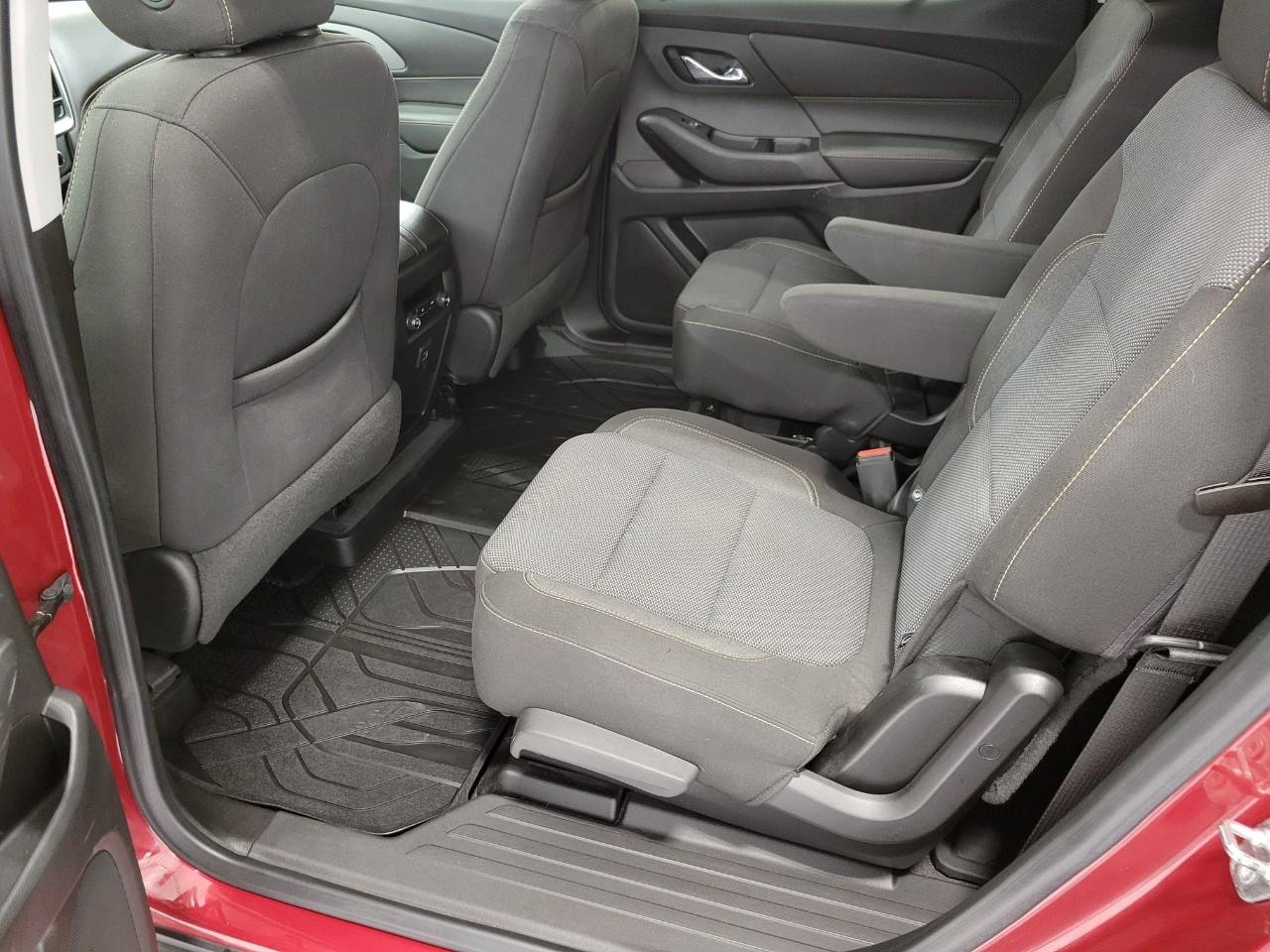 Used 2020 Chevrolet Traverse LT w/ LPO, Floor Liner Package AWD/4WD image 22