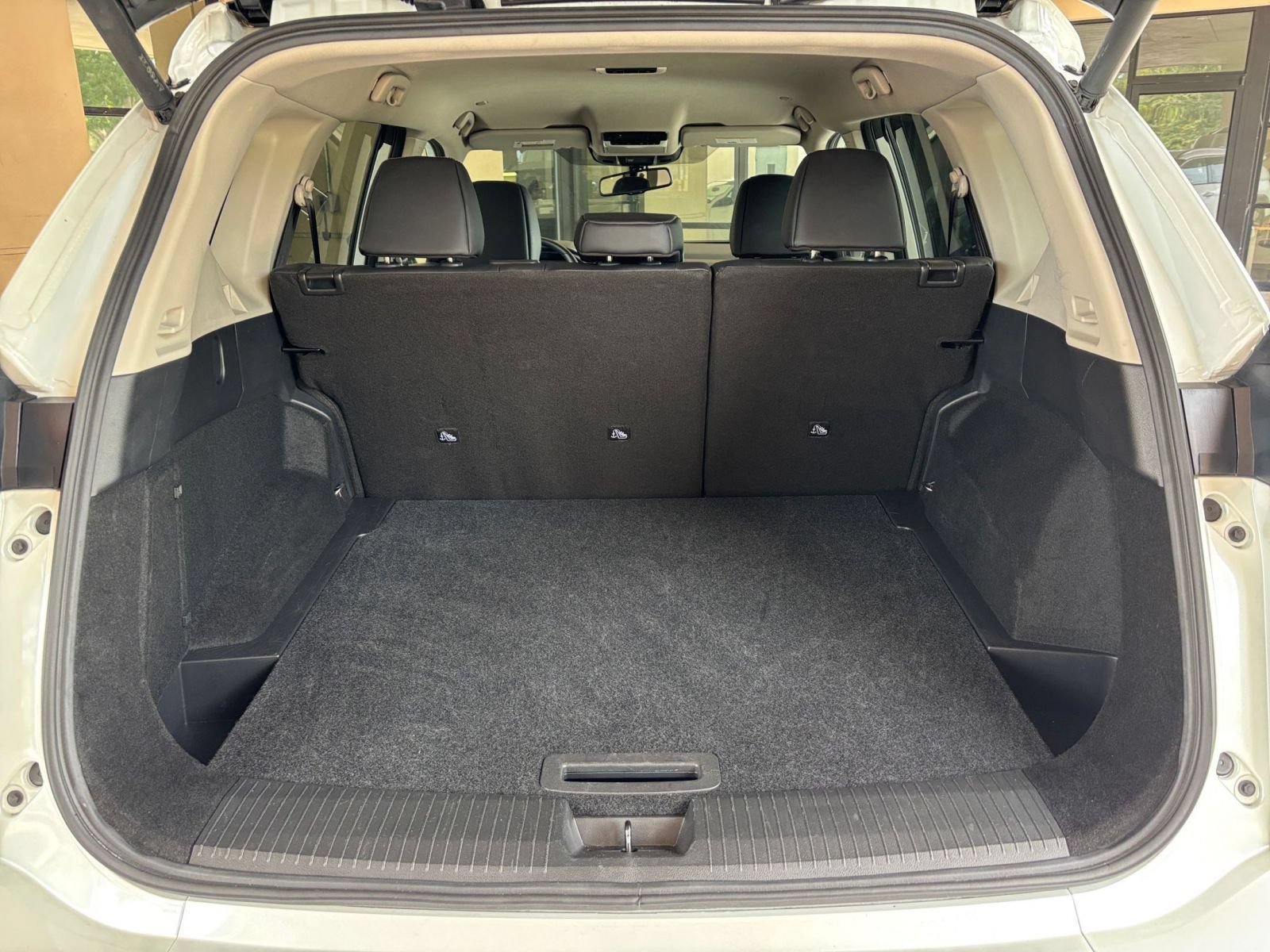 Used 2026 Nissan Rogue SL FWD image 32