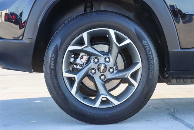 Used 2025 Chevrolet Trax LT w/ LT Convenience Package image 10