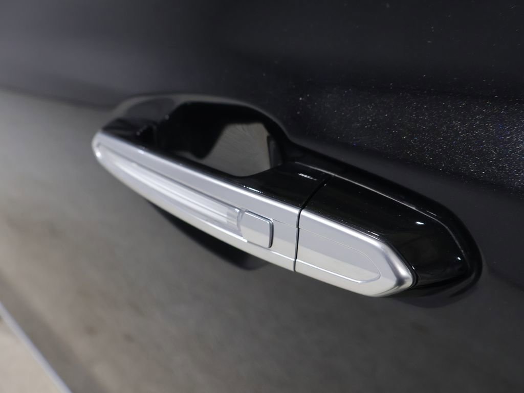 Used 2024 Cadillac XT5 Premium Luxury w/ LPO, Floor Liner Package image 10