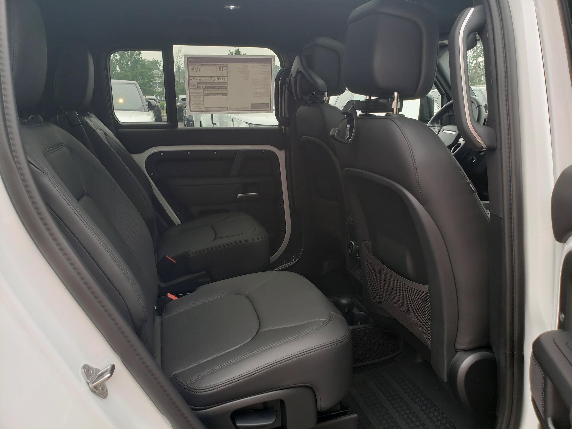 New 2026 Land Rover Defender 130 X-Dynamic SE AWD/4WD image 17