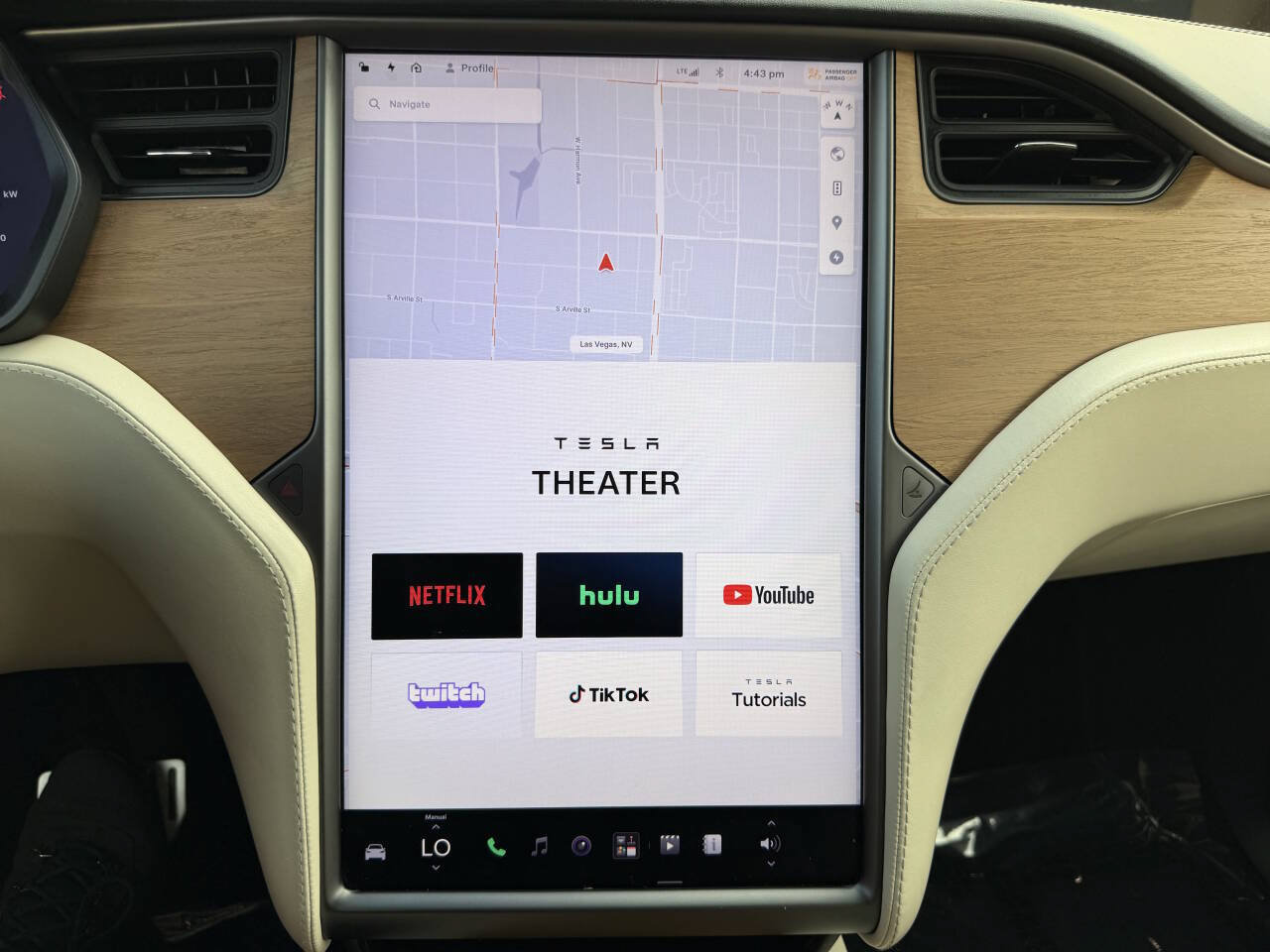 Used 2020 Tesla Model X Performance AWD/4WD image 21