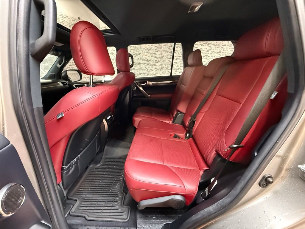 Used 2023 Lexus GX 460 Luxury w/ Accessory Package image 16