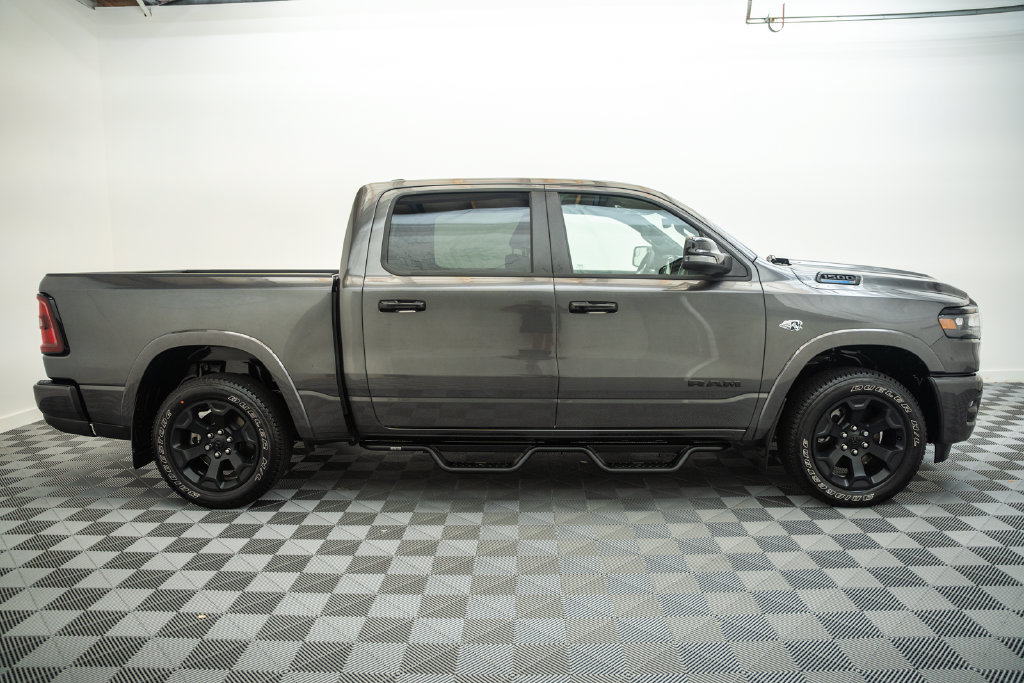 Used 2026 RAM 1500 Big Horn AWD/4WD image 4