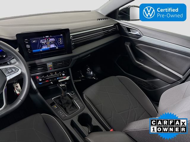 Certified 2025 Volkswagen Jetta Sport image 22
