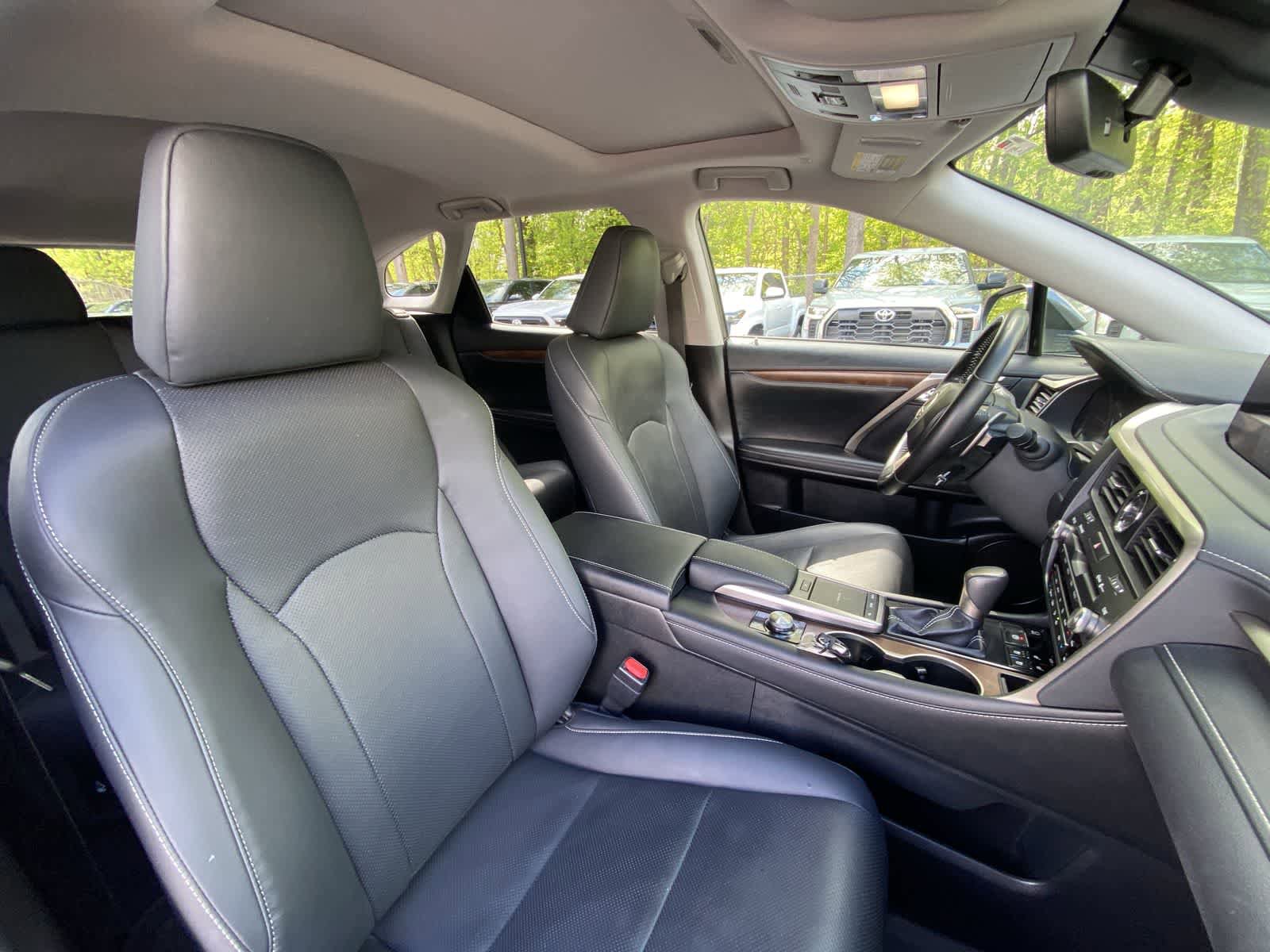 Used 2021 Lexus RX 350L Premium w/ Premium Package AWD/4WD image 23