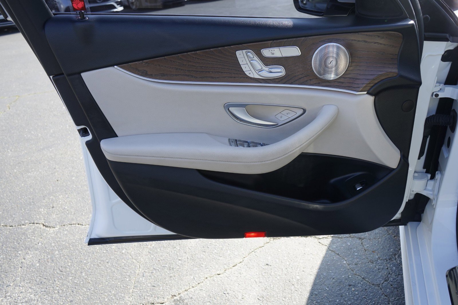 Used 2022 Mercedes-Benz E 350 Sedan w/ AMG Line Exterior image 26