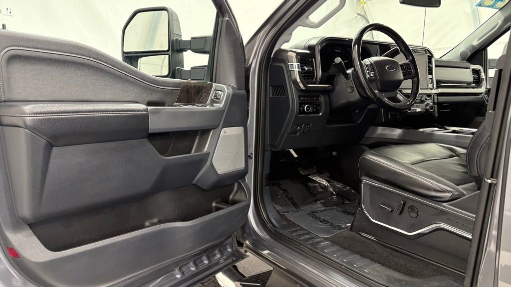 Used 2023 Ford F350 Lariat w/ Tow Technology Package AWD/4WD image 32