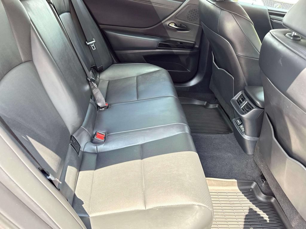 Used 2025 Lexus ES 350 w/ Premium Package FWD image 18