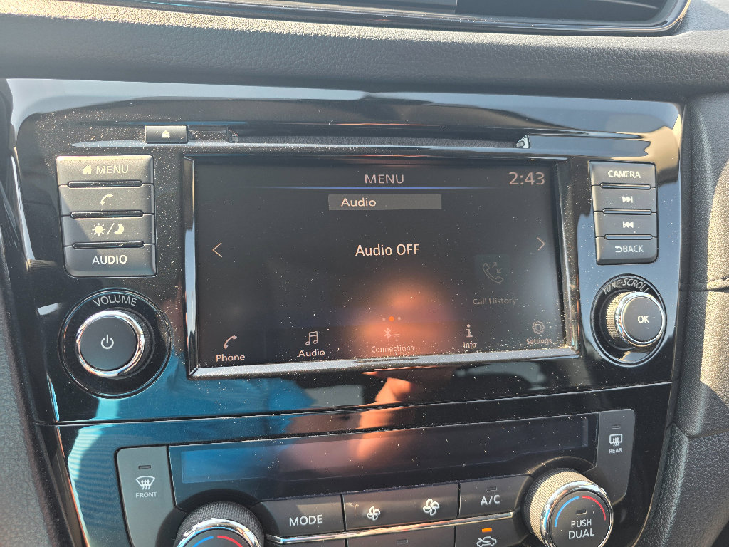 Used 2020 Nissan Rogue SV image 23