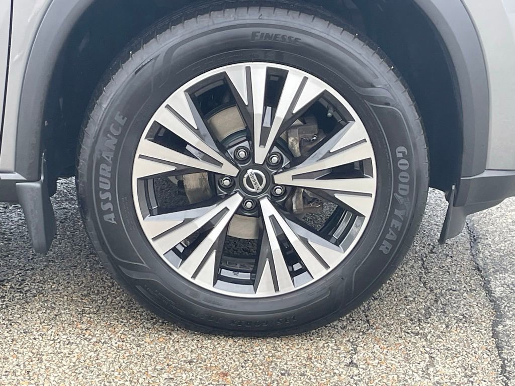 Used 2021 Nissan Rogue SV image 10