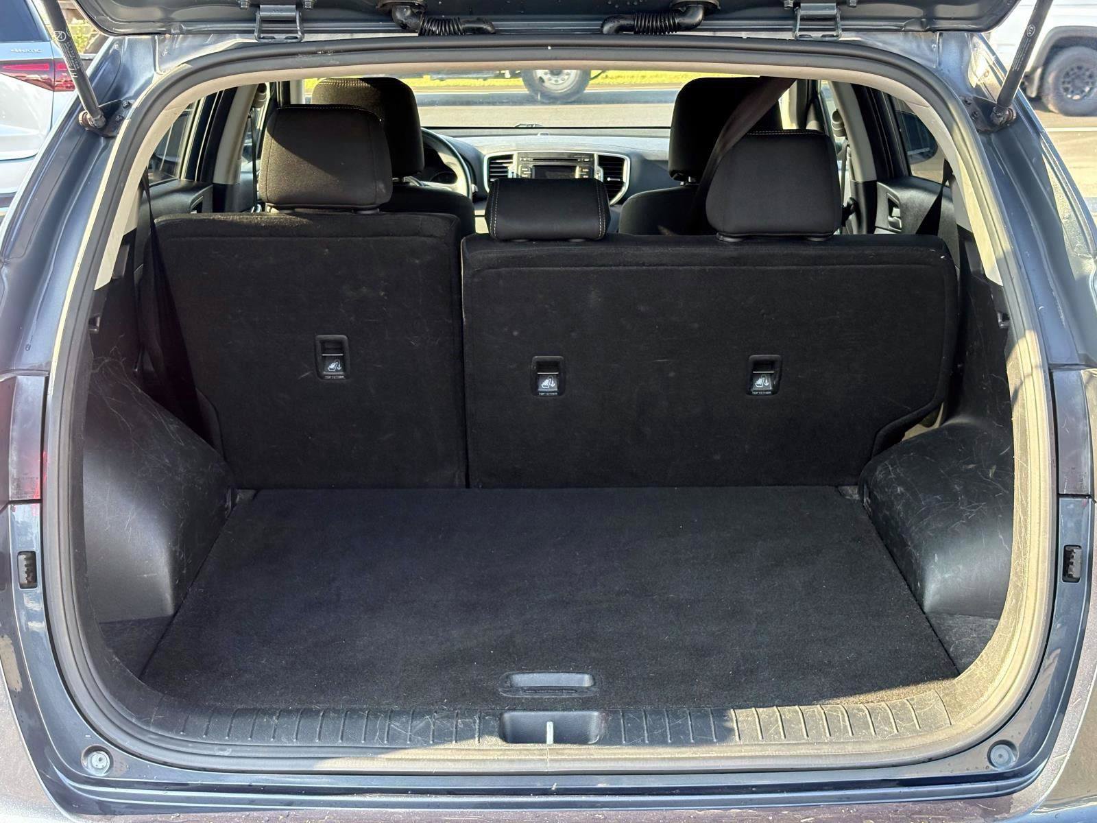 Used 2019 Kia Sportage LX AWD/4WD image 9