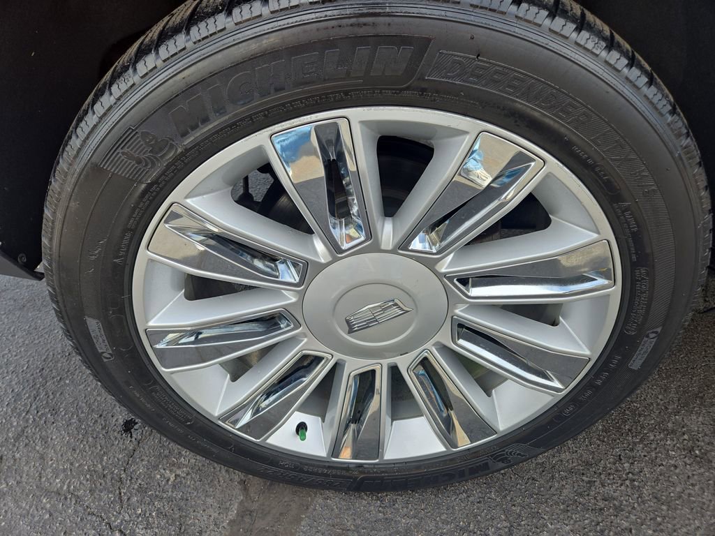 Used 2015 Cadillac Escalade Platinum AWD/4WD image 35