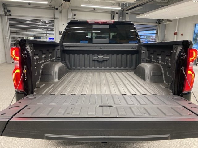 New 2026 Chevrolet Silverado 1500 ZR2 w/ Dark Appearance Package image 7