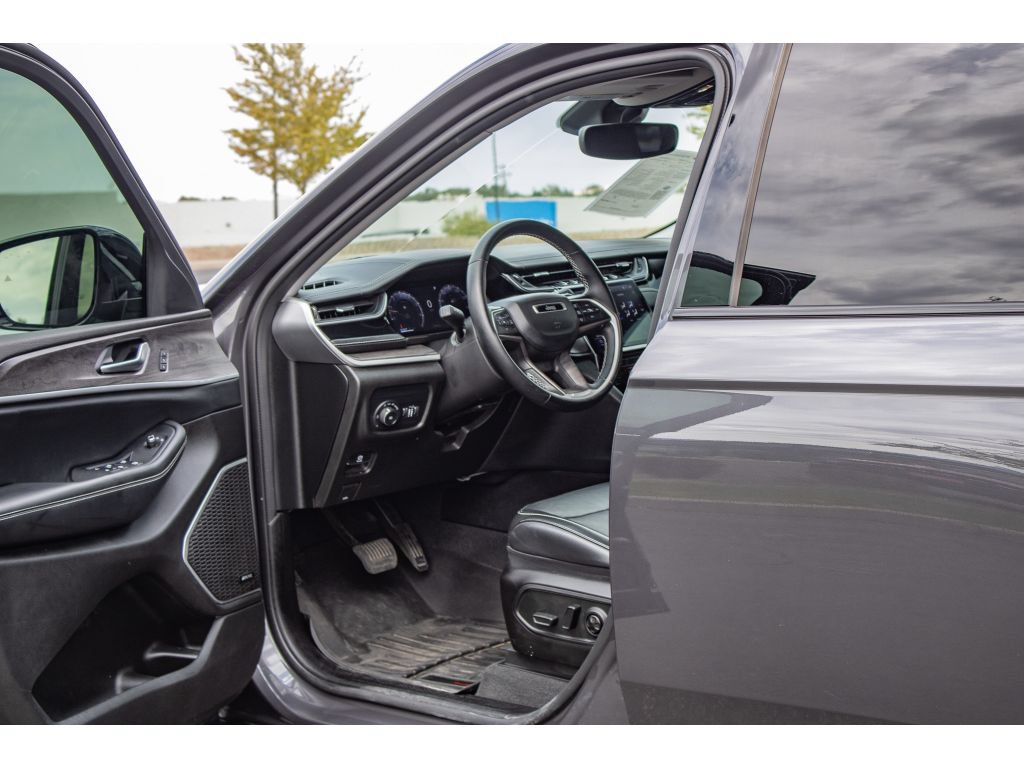 Used 2022 Jeep Grand Cherokee L Limited w/ Trailer Tow Group (B) AWD/4WD image 26
