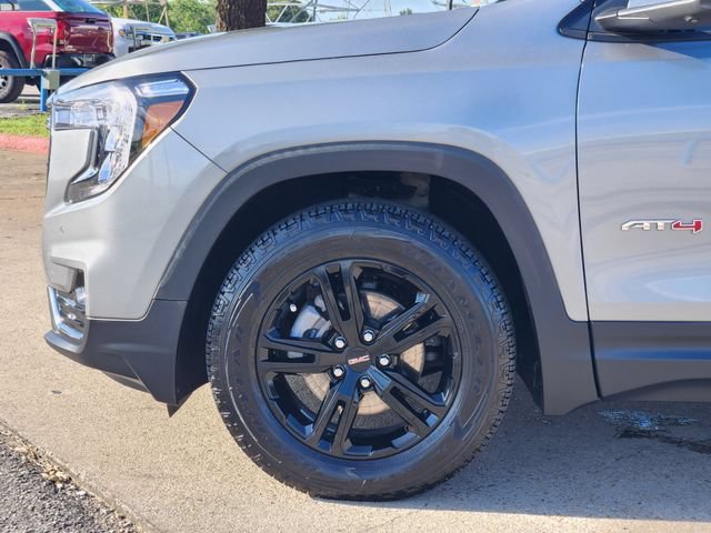 Used 2024 GMC Terrain AT4 w/ Infotainment Package II AWD/4WD image 8