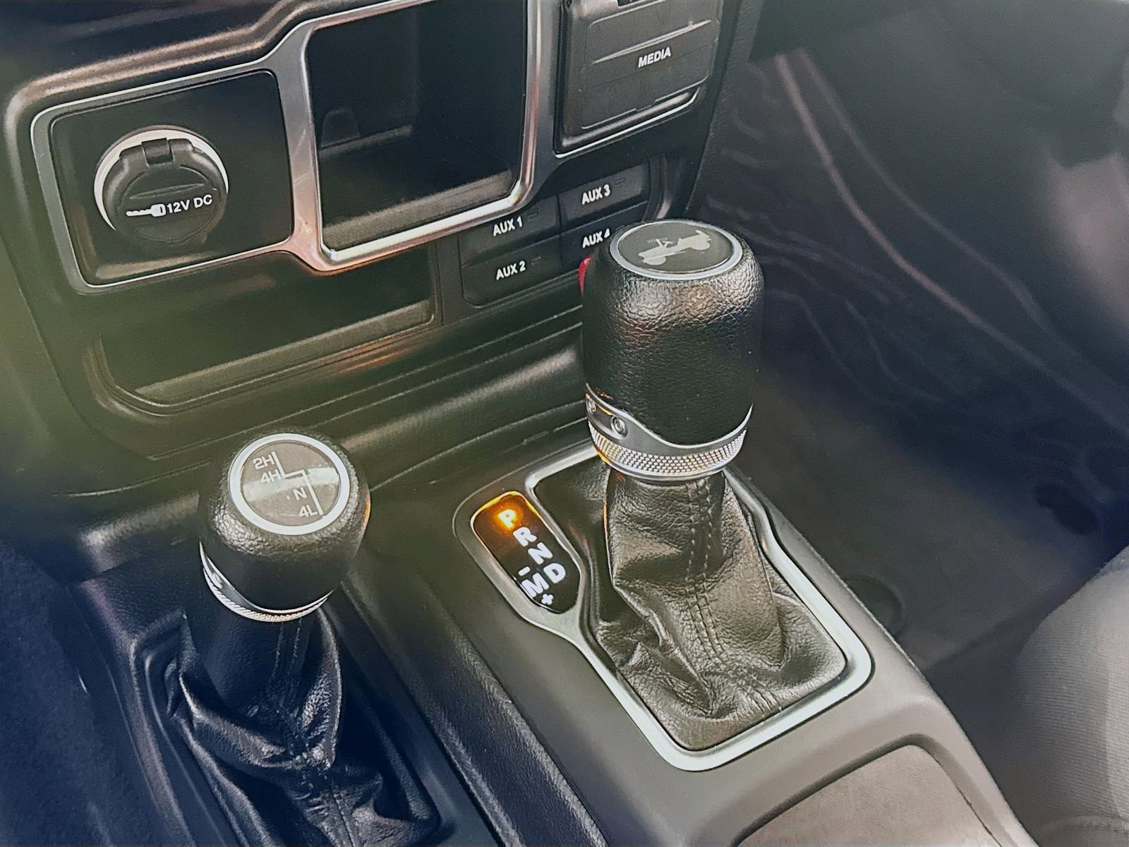 Used 2022 Jeep Wrangler Sport image 14