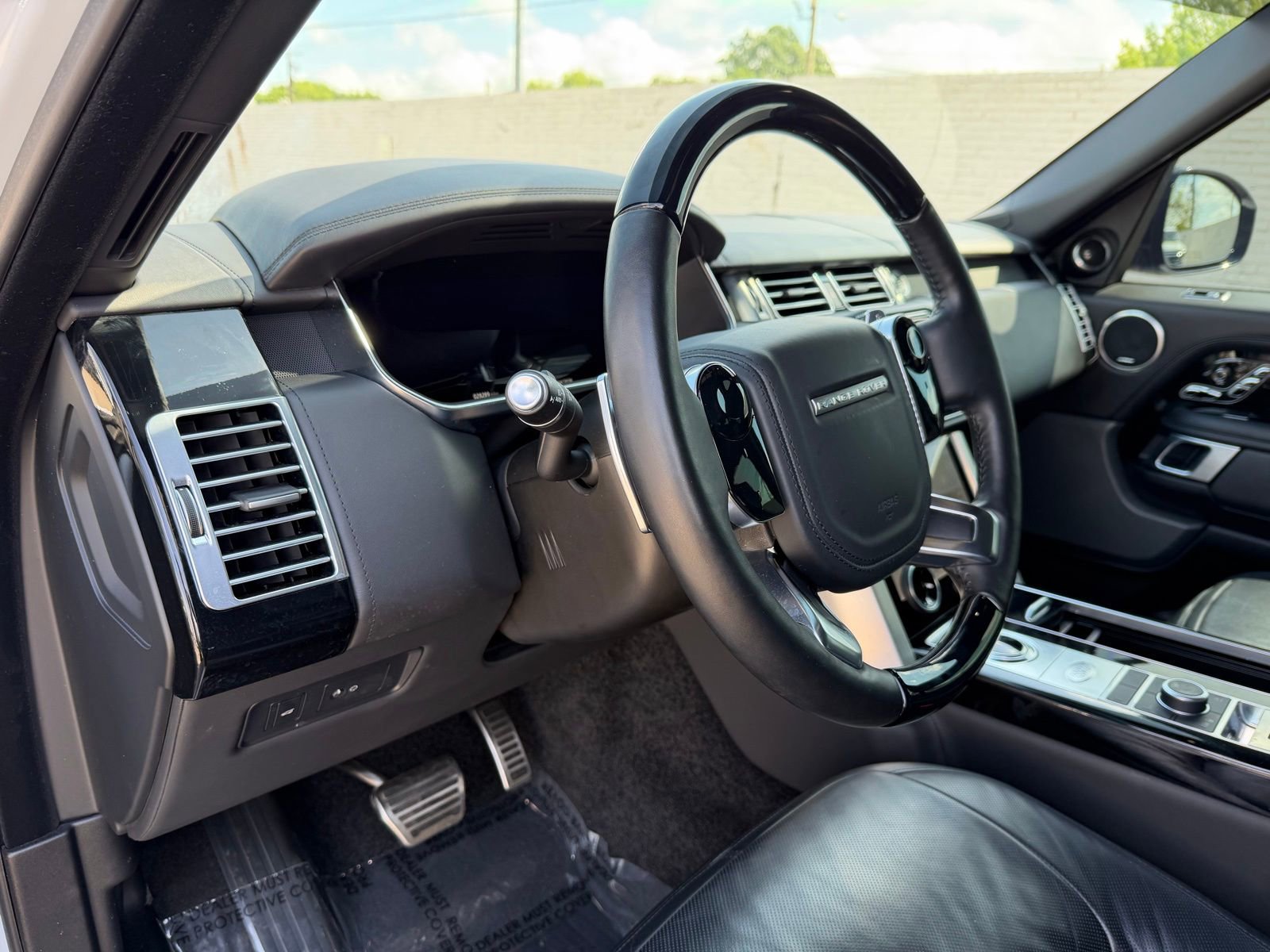 Used 2020 Land Rover Range Rover Autobiography image 19