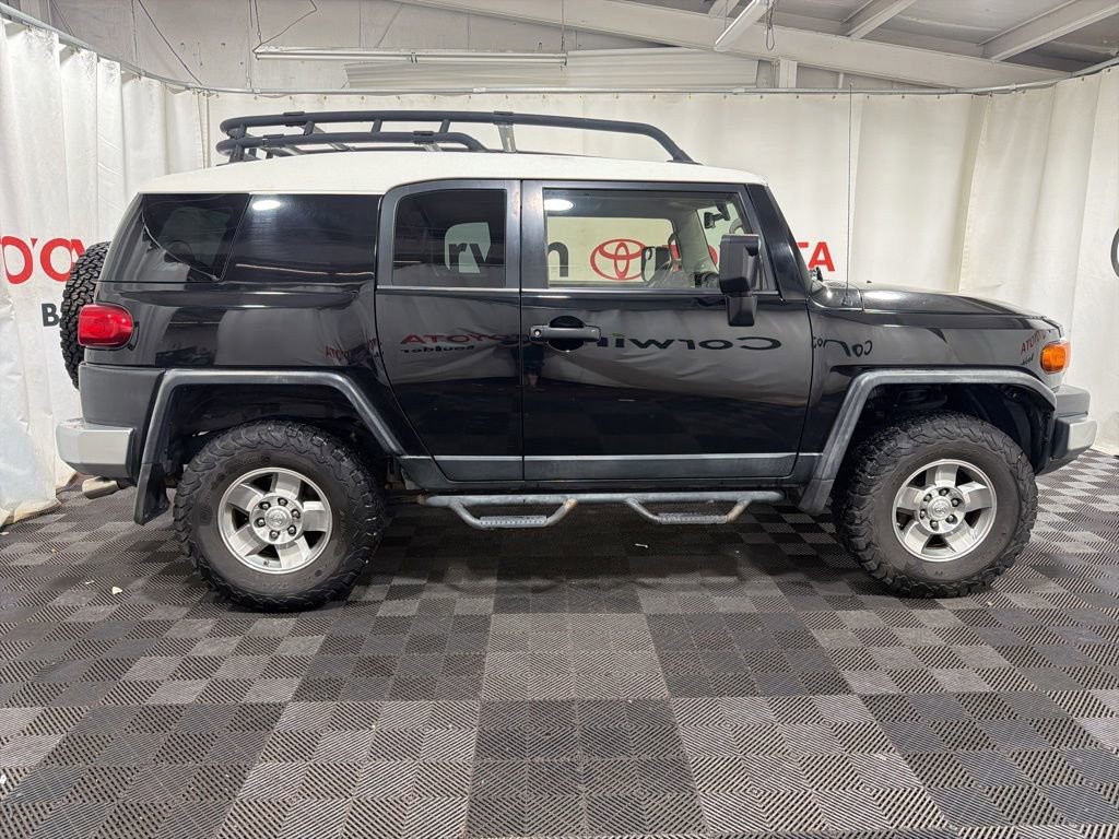 Used 2010 Toyota FJ Cruiser 4WD image 8