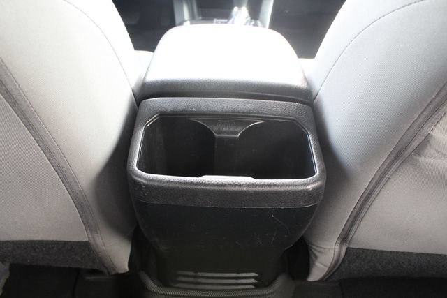 Used 2016 Toyota Tacoma SR5 w/ SR5 Appearance Package (SN) RWD image 39