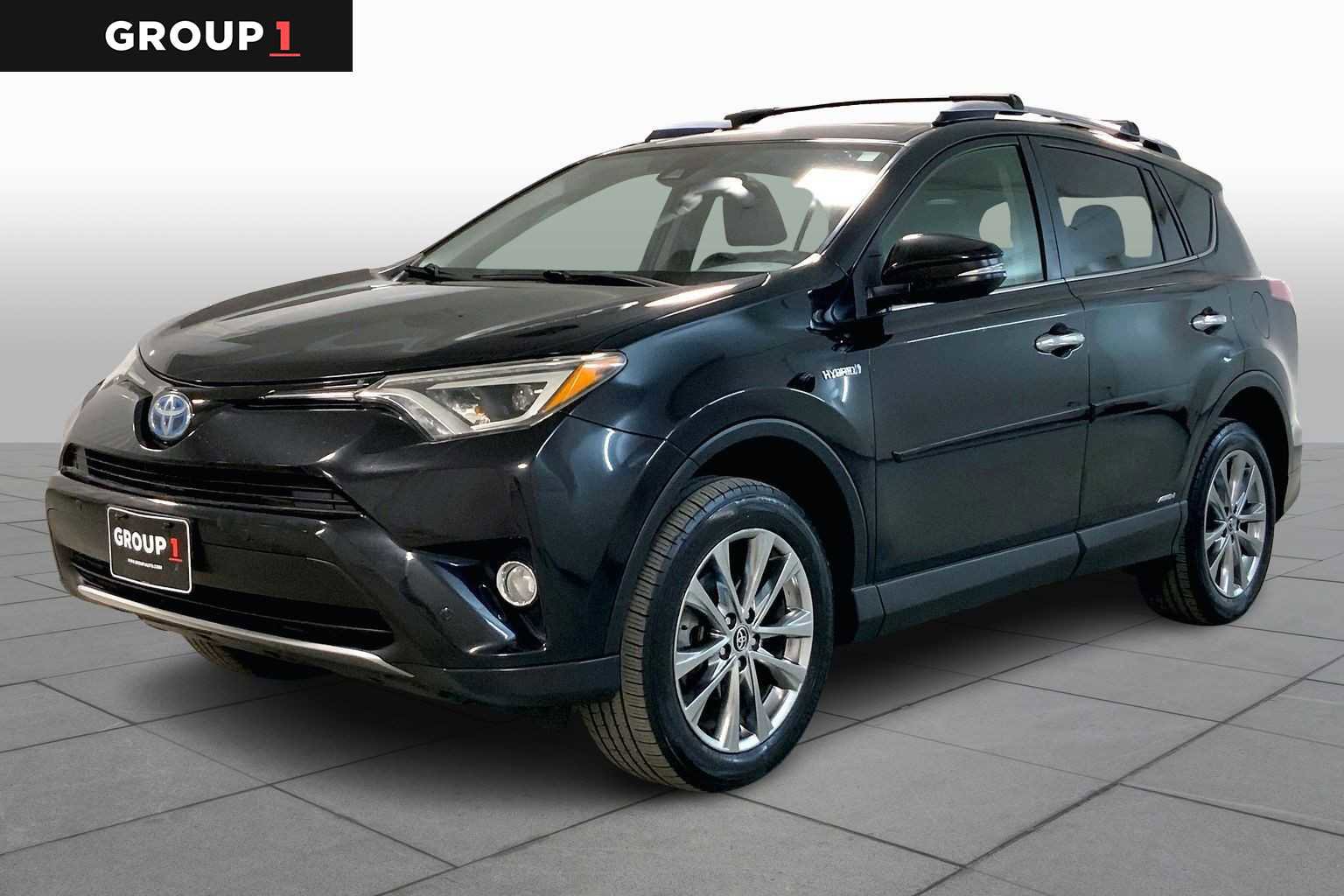 Used 2017 Toyota RAV4 Limited image 1