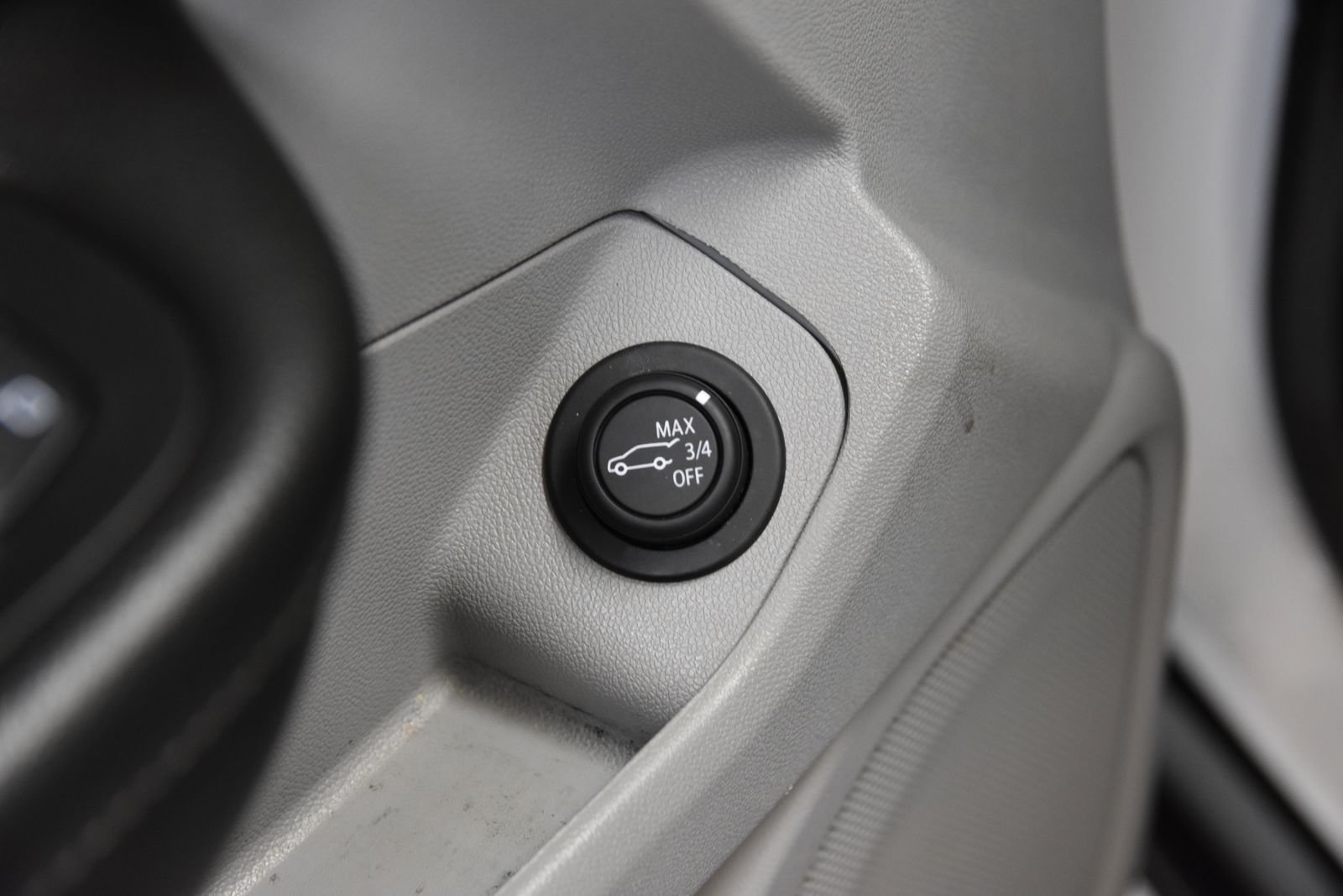 Used 2023 GMC Terrain SLT FWD image 18