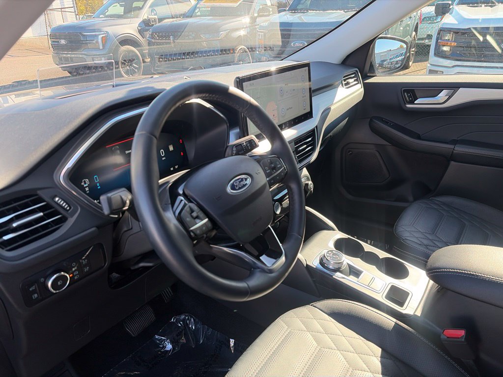 Used 2023 Ford Escape SE w/ PHEV Premium Package FWD image 21