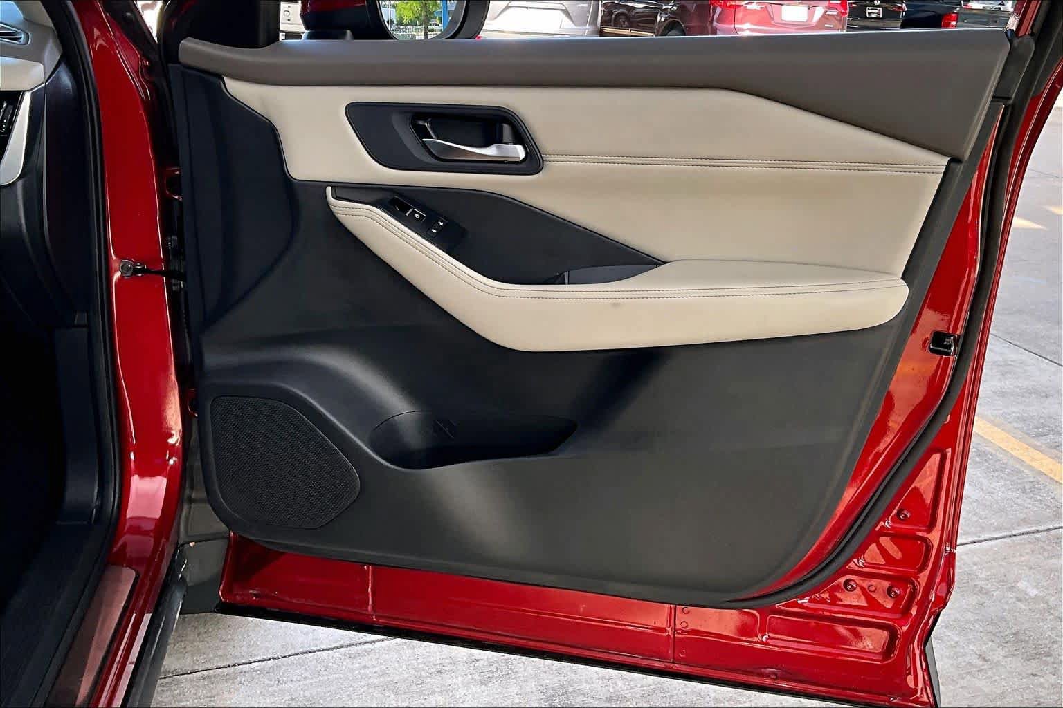Used 2023 Nissan Rogue SL w/ SL Premium Package FWD image 23