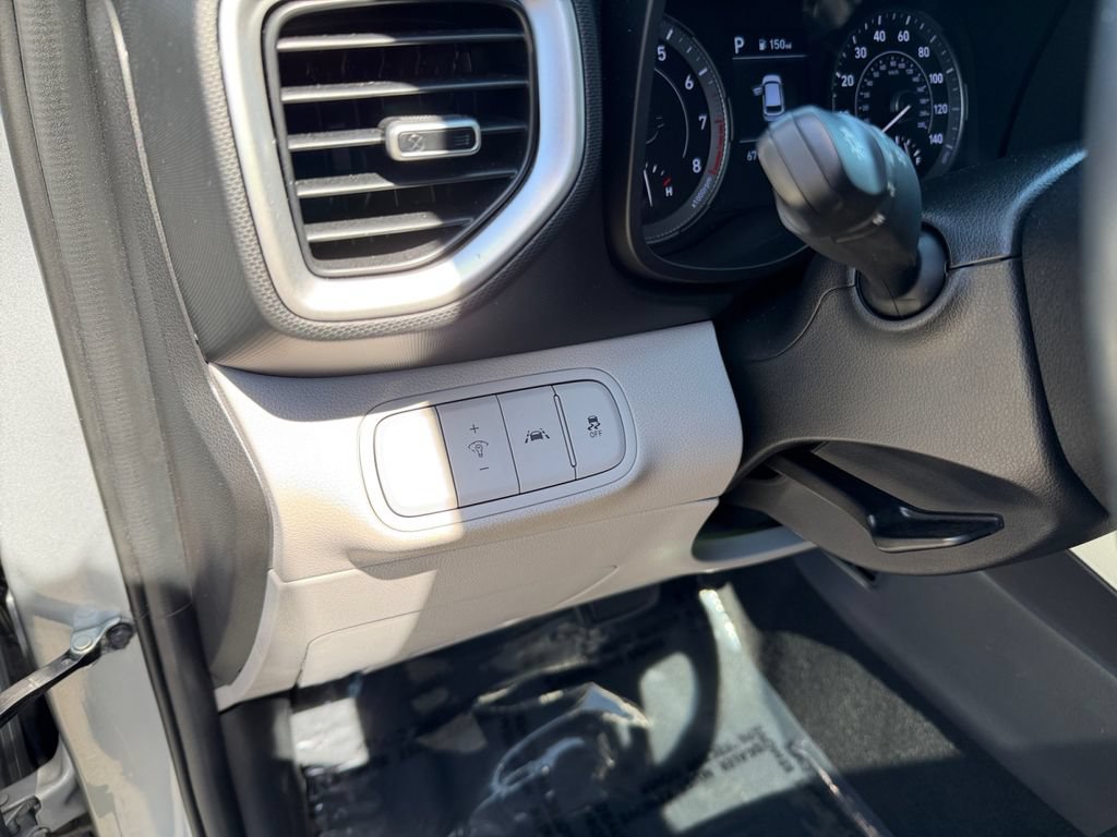 Used 2021 Hyundai Venue SEL w/ Premium Package FWD image 20