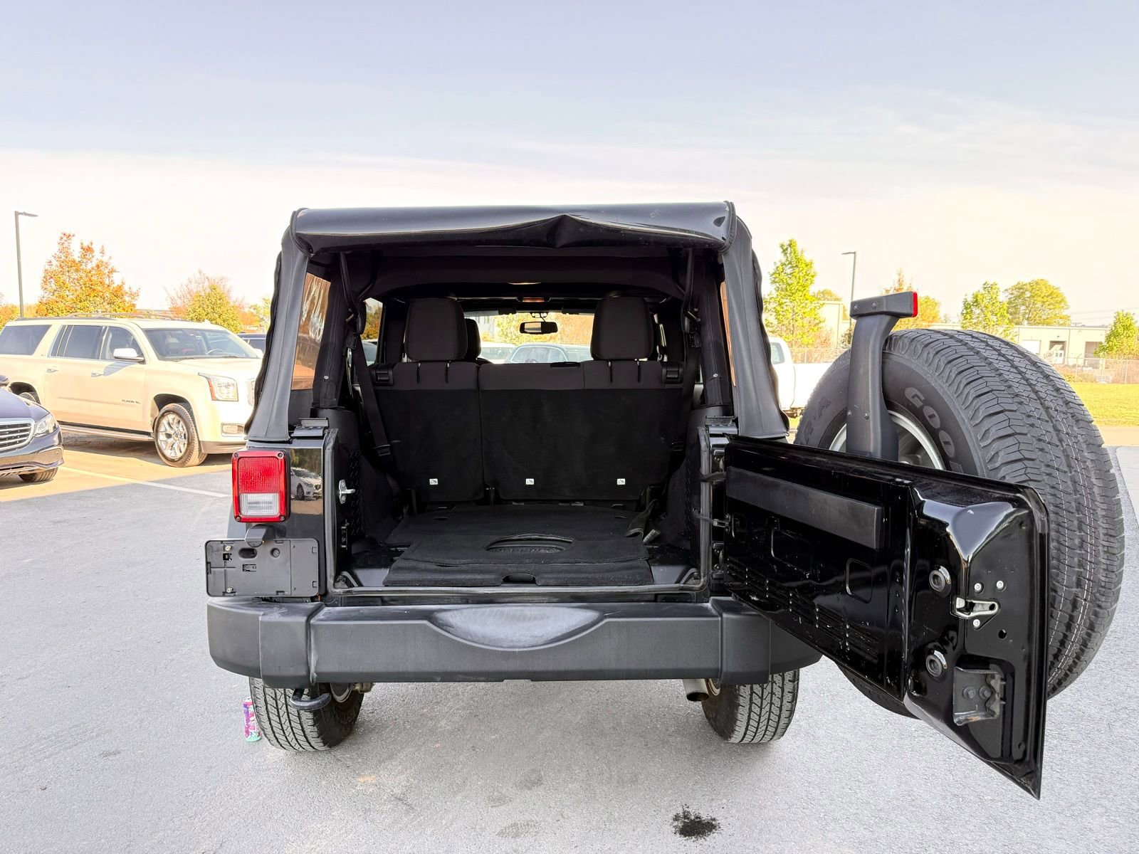 Used 2015 Jeep Wrangler Unlimited Sport w/ Quick Order Package 24S image 40