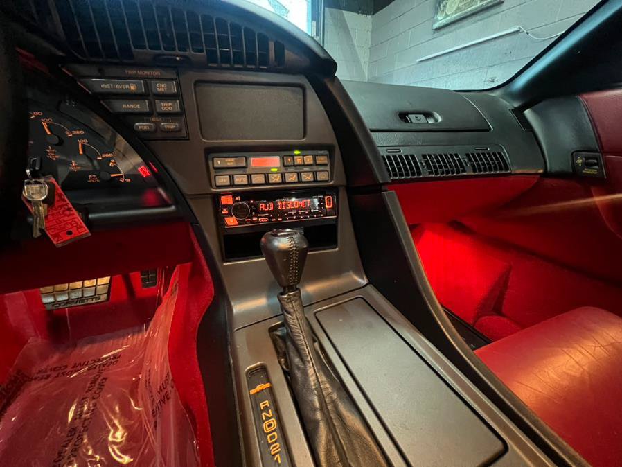 Used 1991 Chevrolet Corvette Convertible RWD image 12