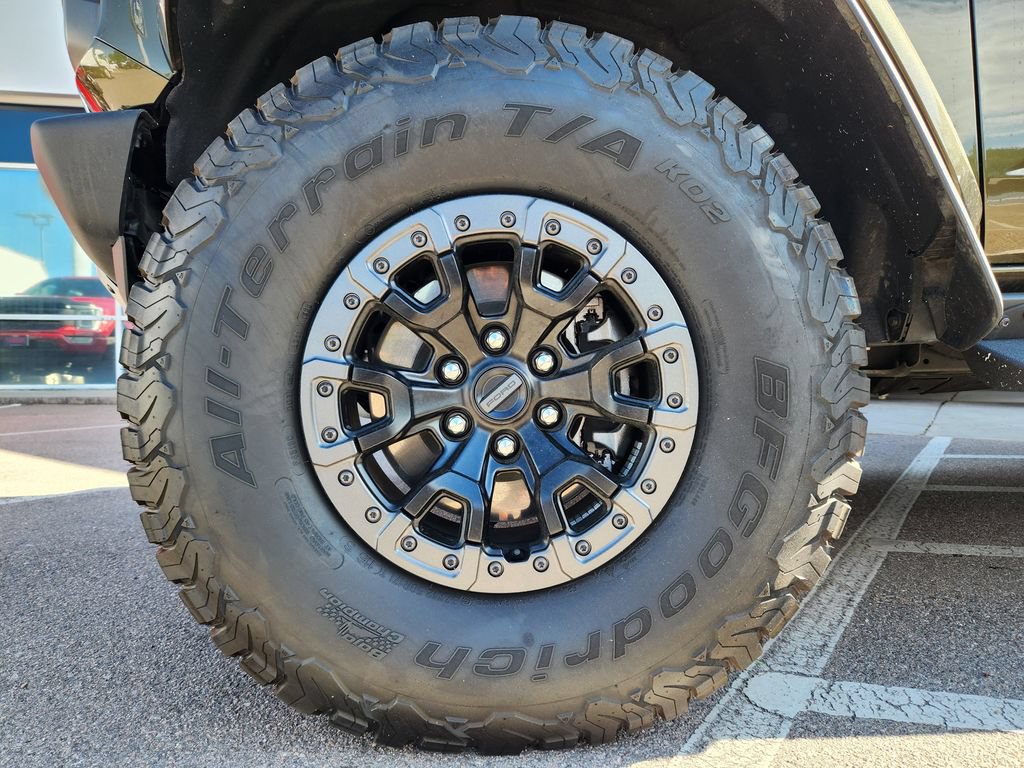 Certified 2025 Ford Bronco Raptor w/ Interior Carbon Fiber Pack AWD/4WD image 27