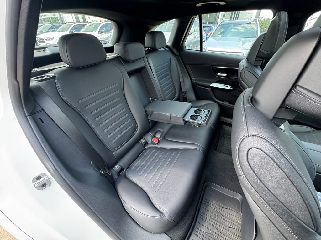 Used 2025 Mercedes-Benz GLC 43 AMG 4MATIC image 21