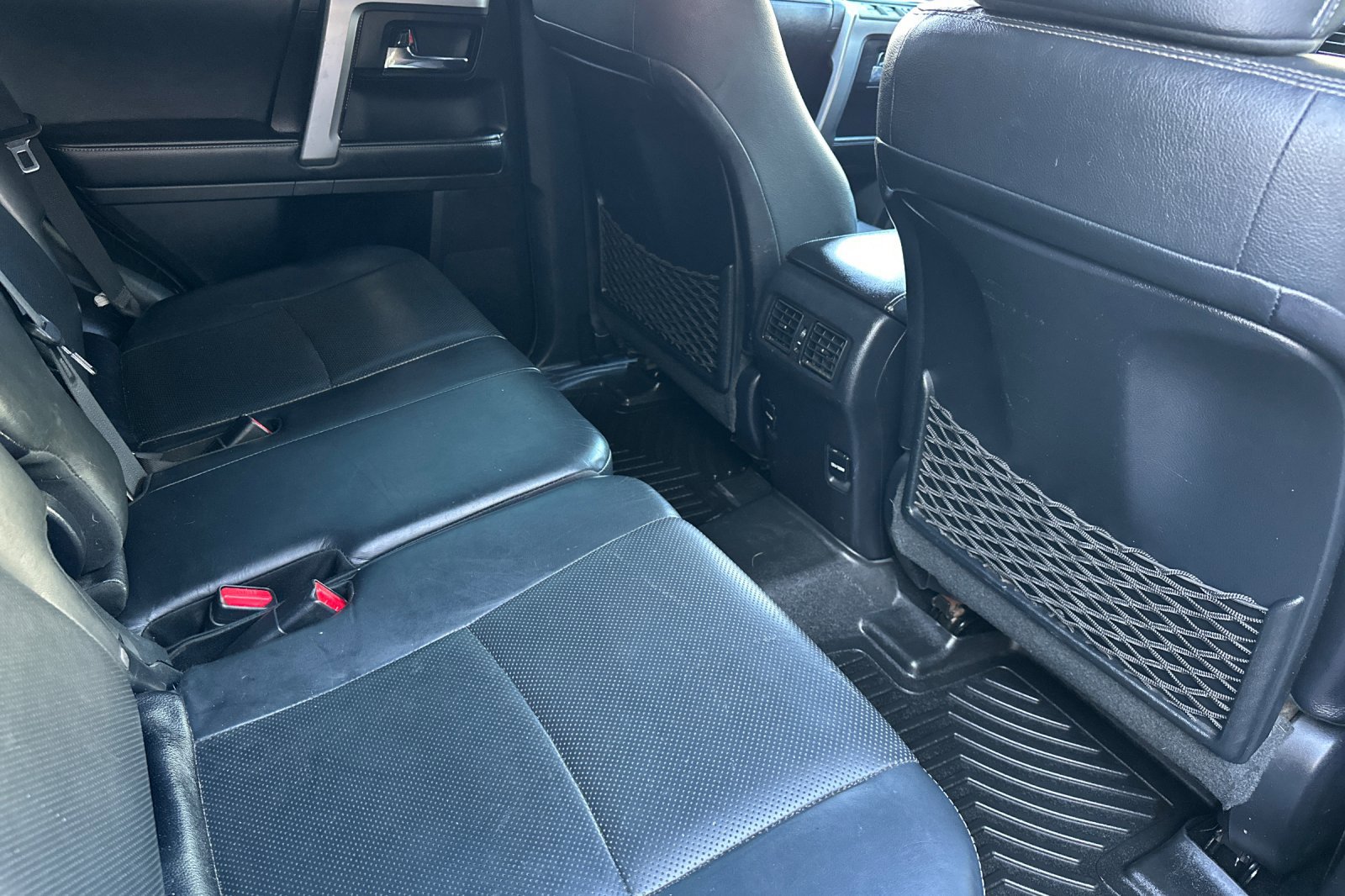 Used 2016 Toyota 4Runner Limited image 30