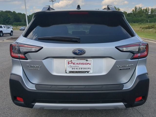 Used 2025 Subaru Outback Touring AWD/4WD image 5