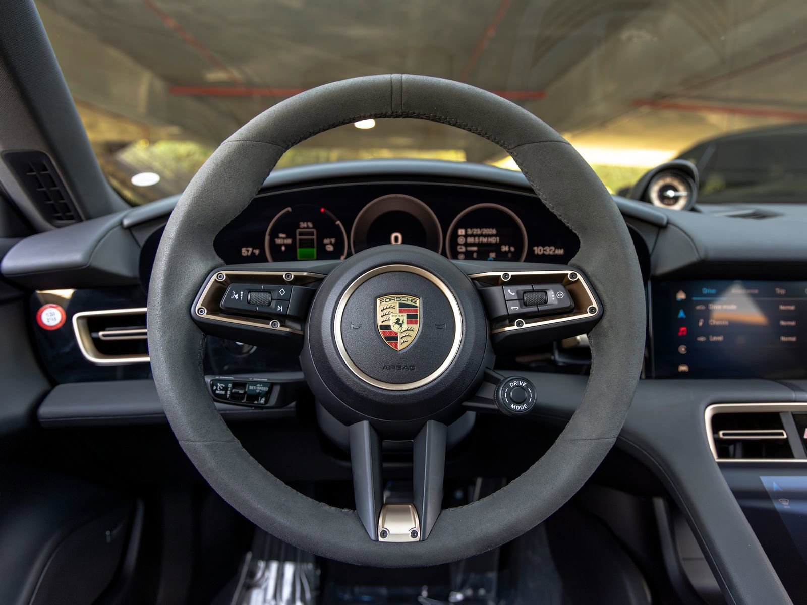 Certified 2025 Porsche Taycan 4S image 28