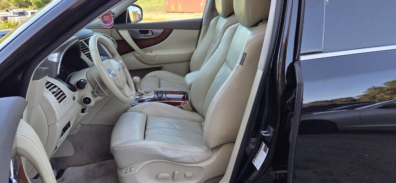 Used 2011 INFINITI FX50 AWD w/ Sport Pkg image 15