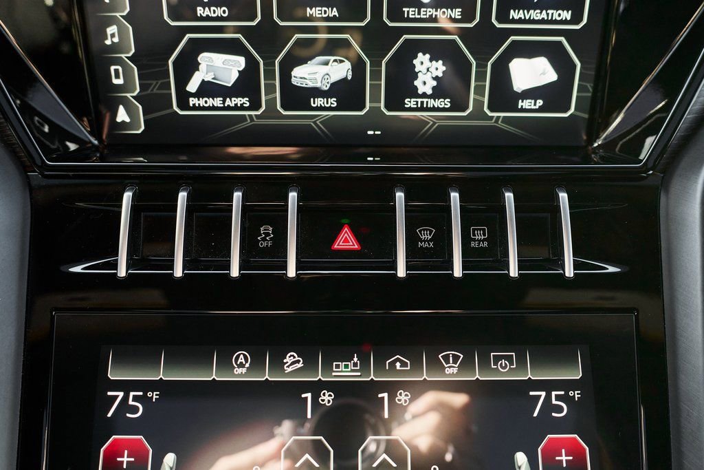 Used 2021 Lamborghini Urus image 68