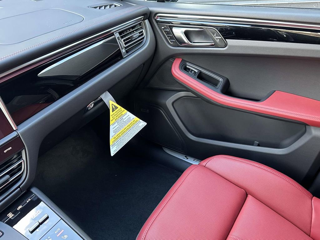 New 2026 Porsche Macan S image 29