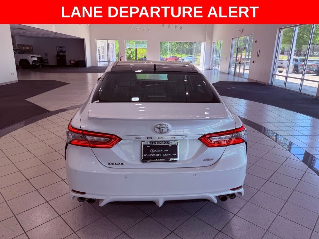 Used 2018 Toyota Camry XSE FWD image 6